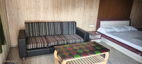 Barwani Hotel | Hotel T92
