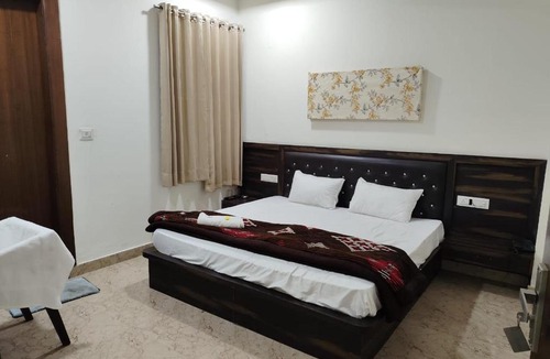 Basai Hotel | Hotel Taj Corridor