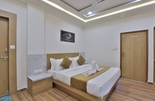 Palanpur Hotel | Hotel TGR Rooms