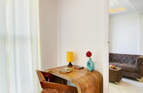 Vaishali Hotel | Hotel The Emporio Grand 5 Mints walking from Vaishali Metro Station