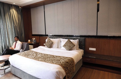 Srinagar Hotel | Hotel The Grand Mamta