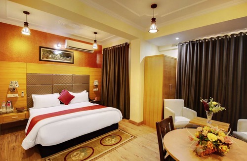 Srinagar Hotel | Hotel The Grand Mamta