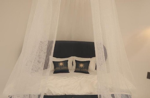 Surat Hotel | Hotel The Librish
