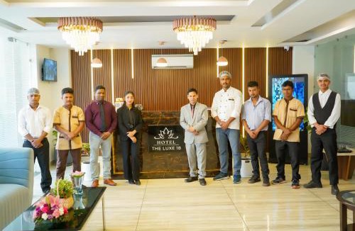 Sushant Lok Hotel | Hotel The Luxe 18 - Golf Course Road