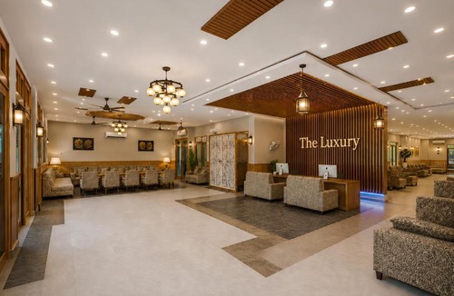 Aerocity Hotel | Hotel The Luxury Delhi Airport