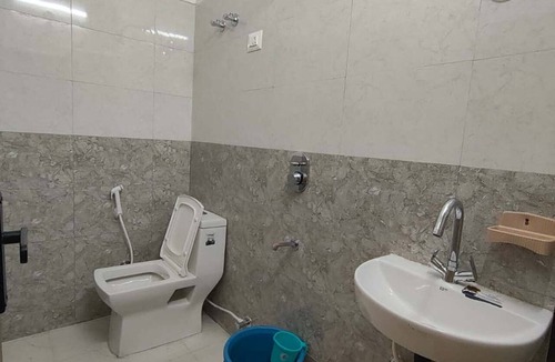Agra Hotel | Hotel The Skyluxe