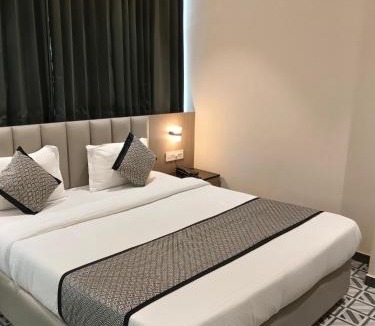 Ahmedabad Hotel | Hotel Trawika