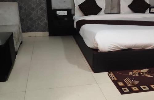 South City I Hotel | Hotel Tubelight Stay 90