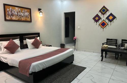 Haldwani Hotel | Hotel Tulsi