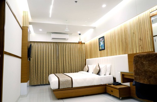 Surat Hotel | Hotel Tulsi
