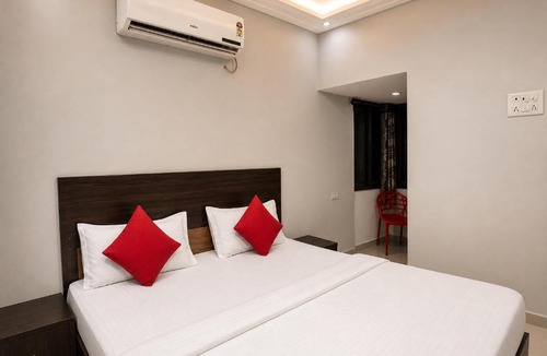 Ahmedabad Hotel | Hotel Tushar