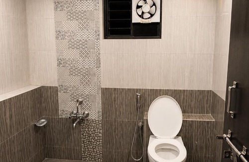 Ahmedabad Hotel | Hotel Tushar