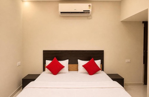 Ahmedabad Hotel | Hotel Tushar
