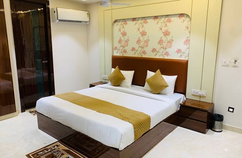 Sikandra Hotel | Hotel Uday Raj