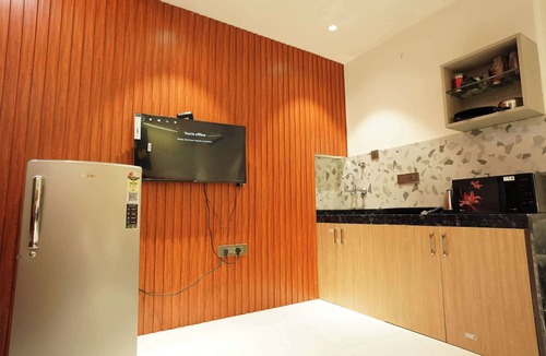Bani Park Hotel | Hotel V Inn Studio
