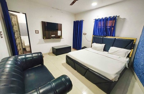 Bhajanpura Hotel | HOTEL VCR INN
