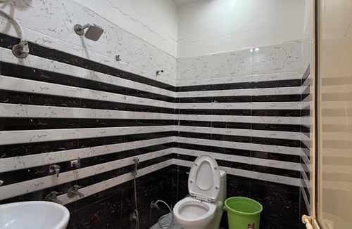 Ayodhya Hotel | Hotel Vedas Villa 15 mnt frm Ram Temple