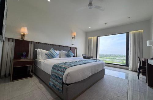 Sanand Hotel | Hotel Veritas Grand
