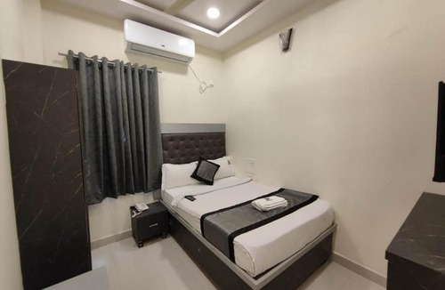 Vijayawada Hotel | HOTEL VIGHNESHWARA INN