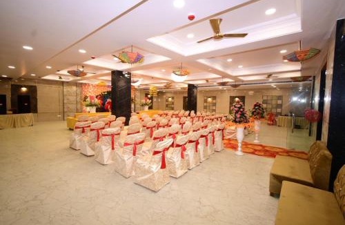 Dhanauli Hotel | Hotel Vijay Palace