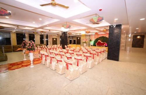 Dhanauli Hotel | Hotel Vijay Palace