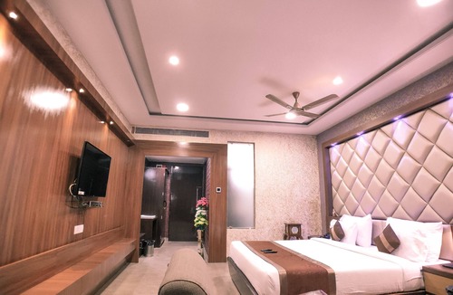 Marhi Hotel | Hotel Vishnu Empire