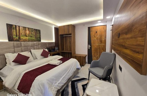 Badrinath Hotel | Hotel Vishnu Sarovar