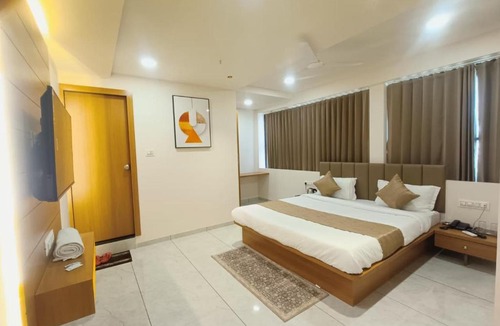 Himatnagar Hotel | hotel vistara luxe