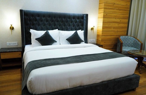 Mohali Hotel | Hotel Western Premium