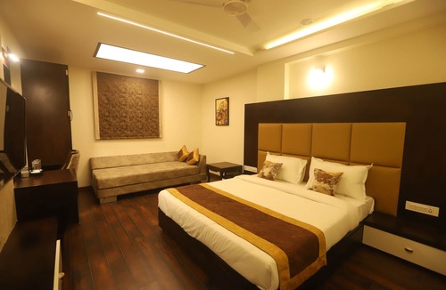 Maninagar Hotel | Hotel White Cloud