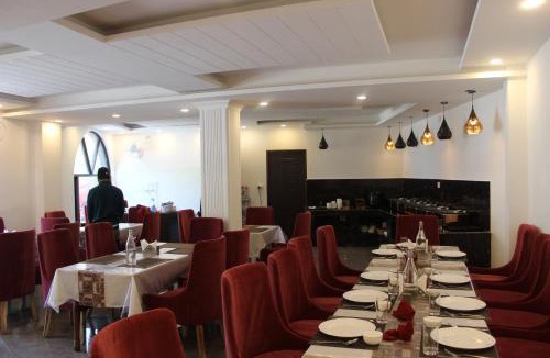 Narainkoti Hotel | Hotel Yadu Vilas
