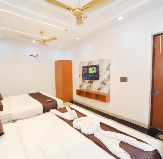 Taj Ganj Hotel | Hotel Yash Palace