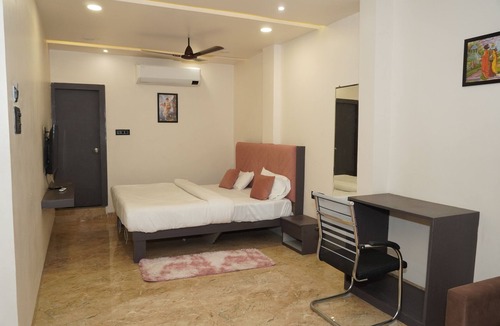 Indore Hotel | HR Premium Stay