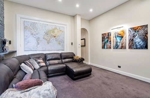 Surry Hills House | Huge Inner City Mansion, 8 Beds, 2 Bathrooms, A/C. Near Opera House - 7 mins