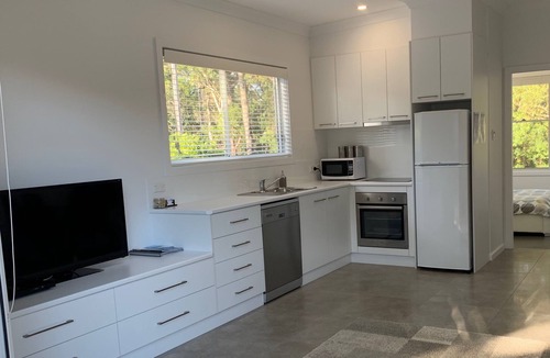 Huskisson Cottage | Huskisson Beach Box, Huskisson - Jervis Bay