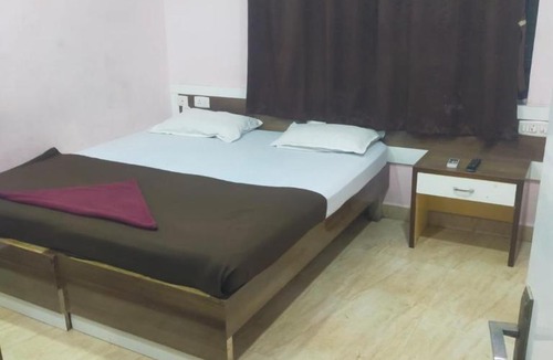 Anna Nagar Hotel | Icey bay inn