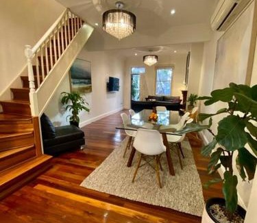 Redfern House | Immaculate 3 Bed City Home - Close to Everything!