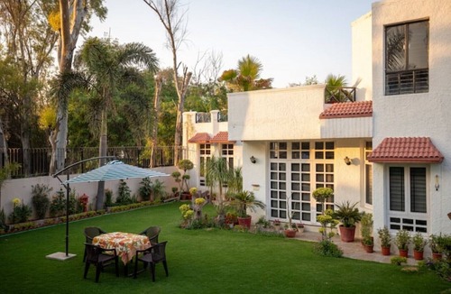 New Delhi House | Independent Villa 2 BHK- Garden, Peaceful, Noise free, Dust free, Pollution free