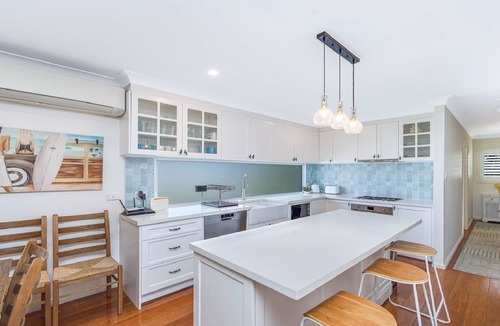 Killcare House | Indys Beach House by HolidayCo.