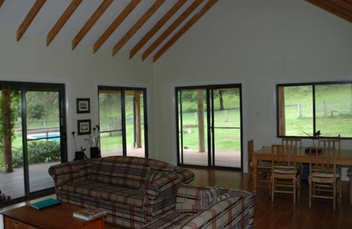 Laguna House | Ipakey Cottage - Laguna Getaway
