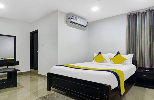 Gachibowli Hotel | Itsy By Treebo - Lg Grand Inn