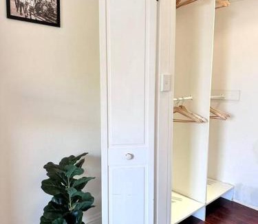 Glebe Apartment | Ivy Haven with City View Loft