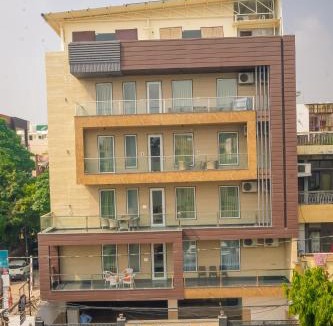 New Delhi House | J60 Suites, Ashok Vihar - Near Netaji Subhash Place