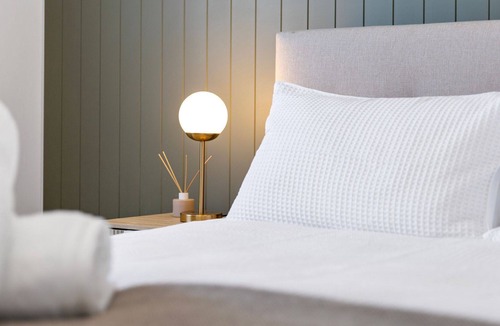 Cessnock House | Jacaranda Cottage - Tranquil Country Retreat in the Hunter Valley