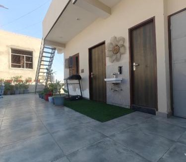 Vaishali Nagar Apartment | Jaipurnesthomestay