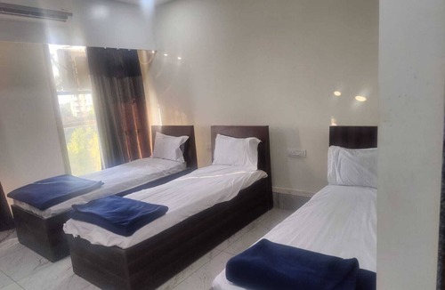 Gandhinagar Hotel | Januson Hotel