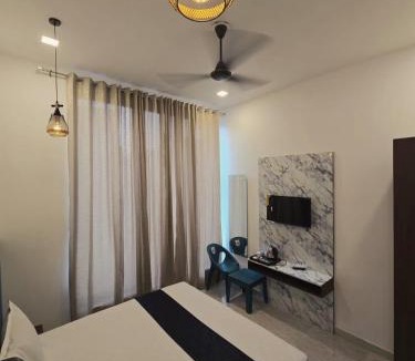 Agra House | Jasmin A Luxury Stay-900m Walk To The Taj Mahal,Free Parking