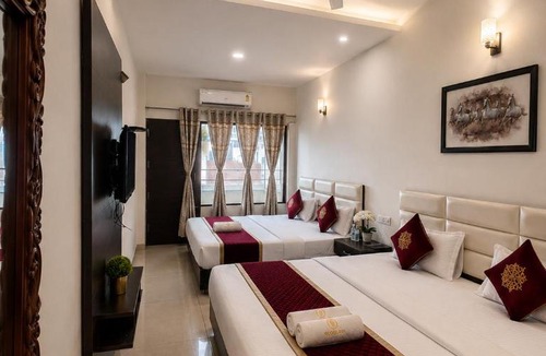 Zirakpur Hotel | JB Residency Hotel & Banquets ! Top Rated Family Hotel in Chandigarh Tricity