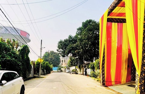 Mohangarh Hotel | JC Guest house It is located in Lucknow. there are many facility are available.