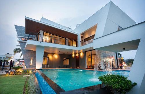 Krishna Karanai Villa | JD Beach Vacay Luxury Beach View Villa